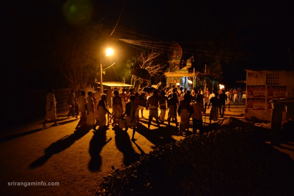 srirangam chinna perumal pallaku